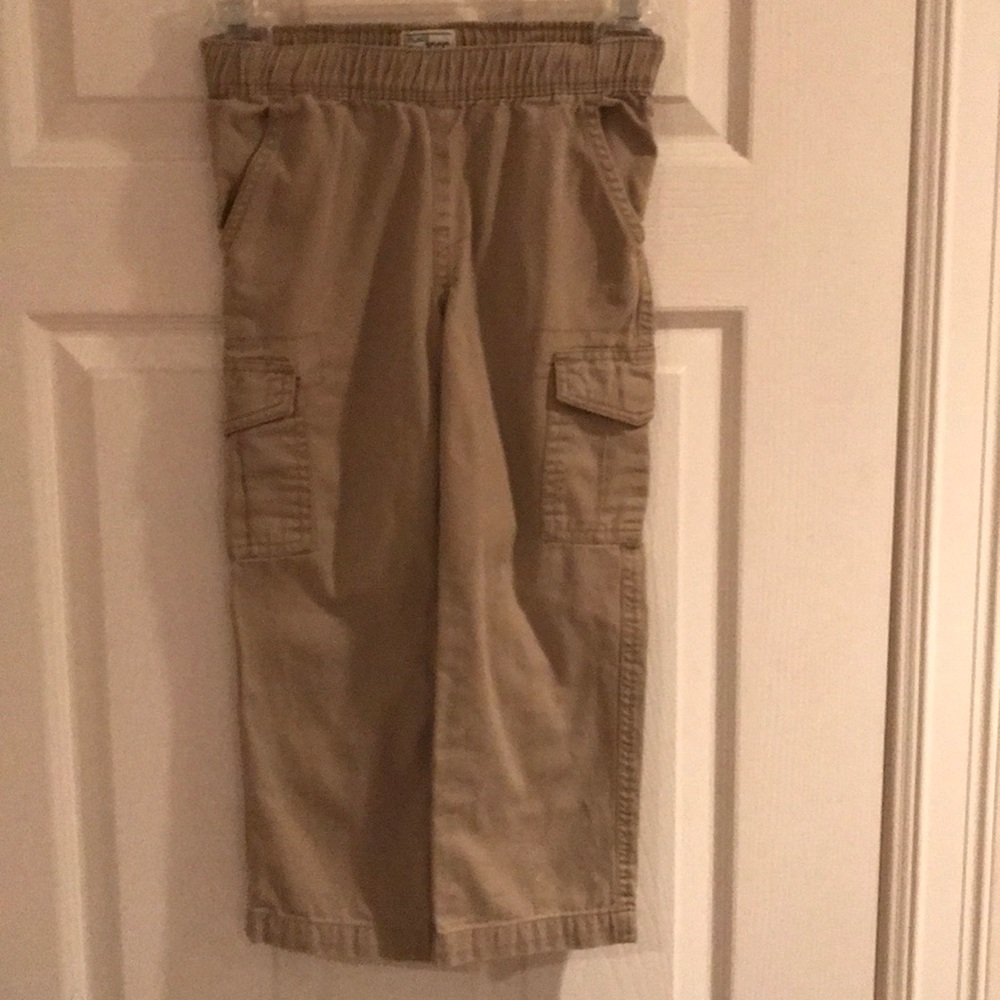 Boys cargo pants, size 5T